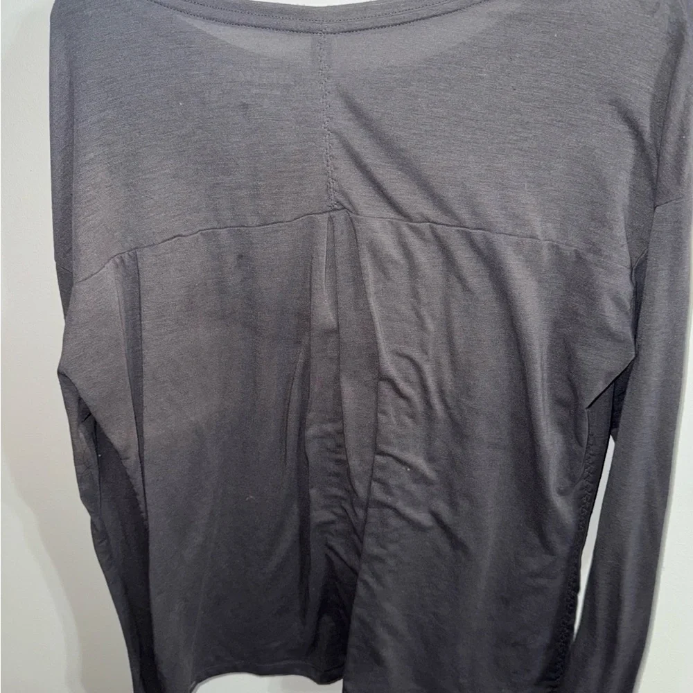 Athleta Women's Gray Long Sleeve Top